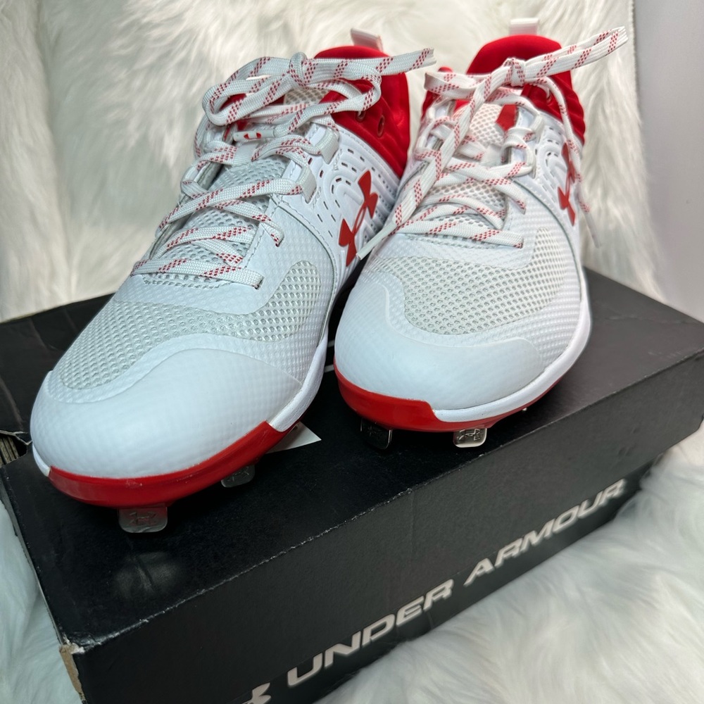 *Brand New* Women’s red and white Under Armour softball cleats - 7.5